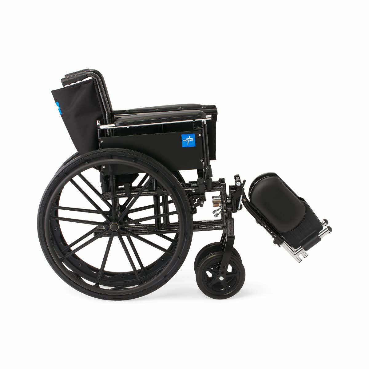 18" Wide Seat Foldable Wheelchair K465
