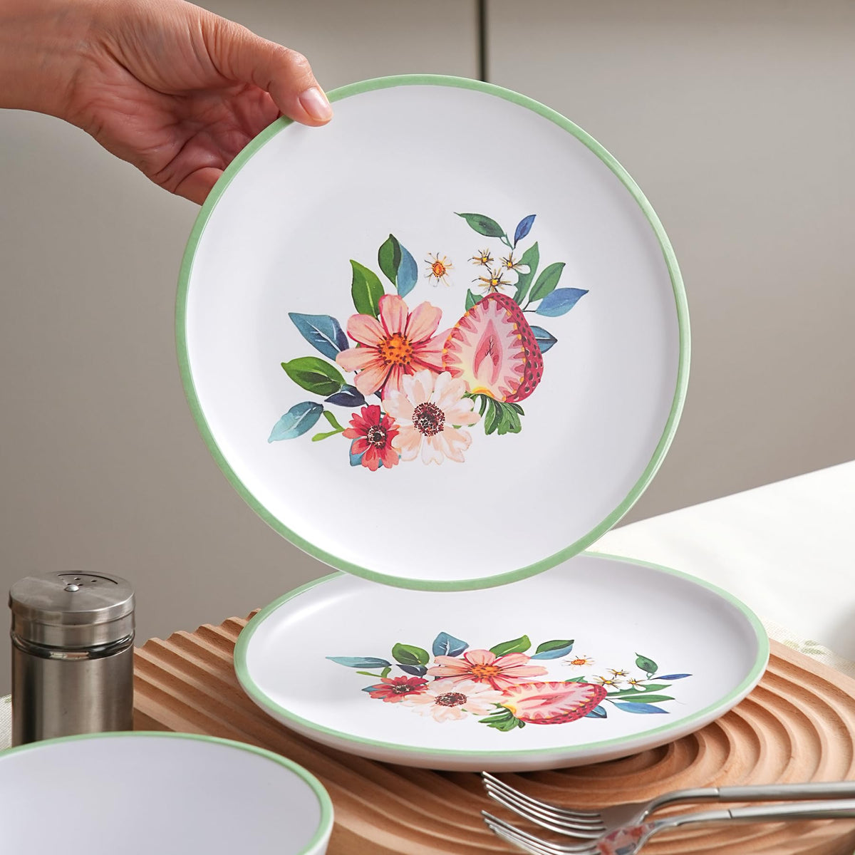 12-Piece Strawberry Melamine Dinnerware Set Q781104